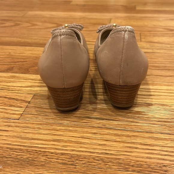 Taupe/nude Cole Hahn wedges 8.5AA - Picture 4 of 5